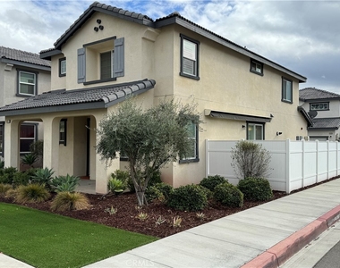 501 Villa Way - Photo Thumbnail 3