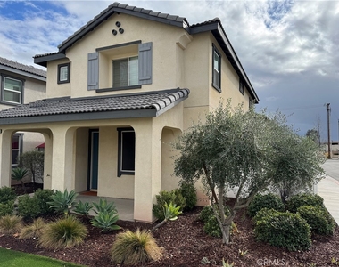 501 Villa Way - Photo Thumbnail 1