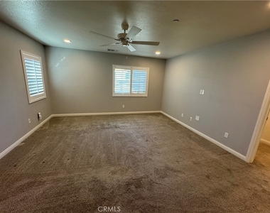 501 Villa Way - Photo Thumbnail 29