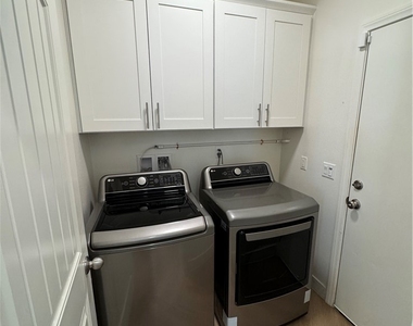 501 Villa Way - Photo Thumbnail 33