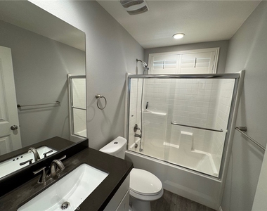 501 Villa Way - Photo Thumbnail 22