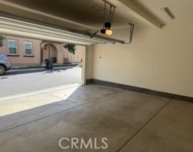 2353 Village Court - Photo Thumbnail 6