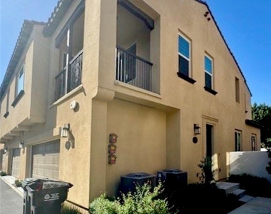 2353 Village Court - Photo Thumbnail 8
