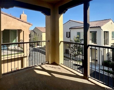 2353 Village Court - Photo Thumbnail 9