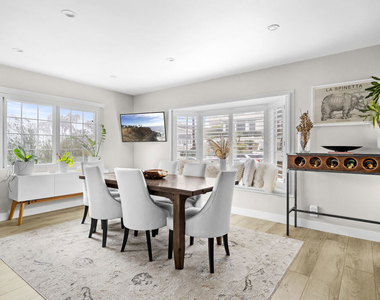 7520 Earldom Avenue - Photo Thumbnail 3