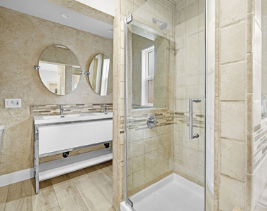7520 Earldom Avenue - Photo Thumbnail 9