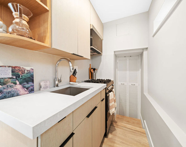 7520 Earldom Avenue - Photo Thumbnail 22