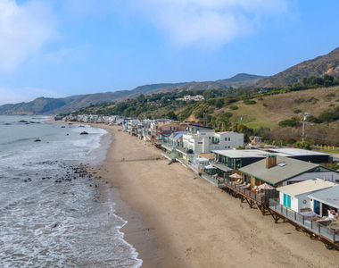 24542 Malibu Road - Photo Thumbnail 19