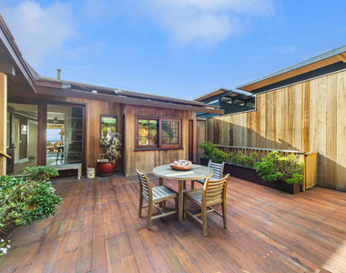 24542 Malibu Road - Photo Thumbnail 15