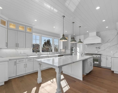 566 Ida Street - Photo Thumbnail 13