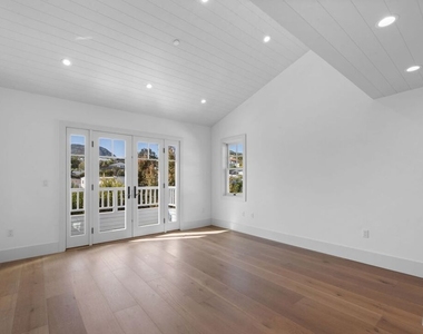 566 Ida Street - Photo Thumbnail 21
