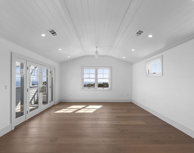 566 Ida Street - Photo Thumbnail 35