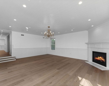 566 Ida Street - Photo Thumbnail 11