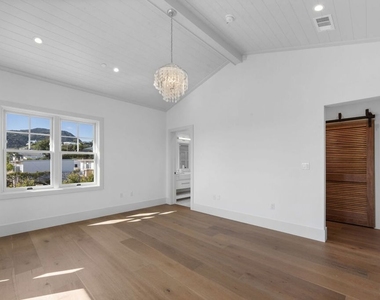 566 Ida Street - Photo Thumbnail 37