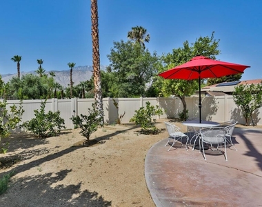 1421 Sunflower Circle N - Photo Thumbnail 25
