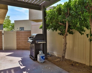 1421 Sunflower Circle N - Photo Thumbnail 24