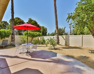 1421 Sunflower Circle N - Photo Thumbnail 26