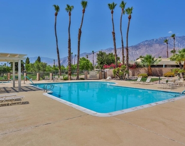1421 Sunflower Circle N - Photo Thumbnail 33