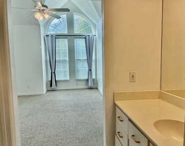 1930 Westminster Circle - Photo Thumbnail 15