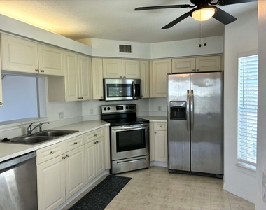 1930 Westminster Circle - Photo Thumbnail 4