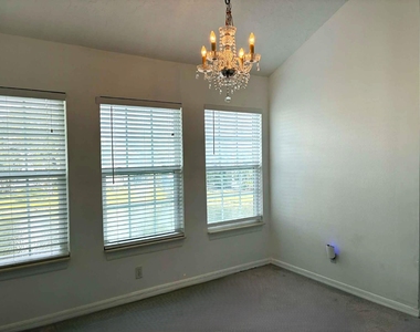 1930 Westminster Circle - Photo Thumbnail 6