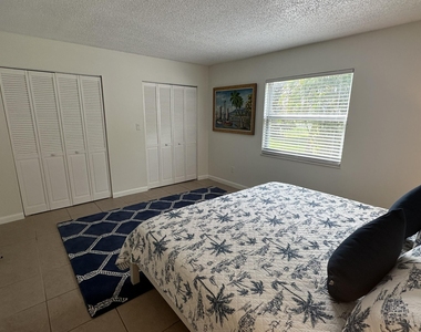 2319 Tamarind Drive - Photo Thumbnail 8