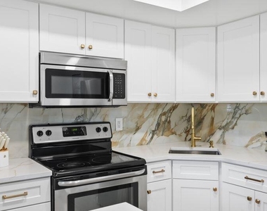 2319 Tamarind Drive - Photo Thumbnail 15