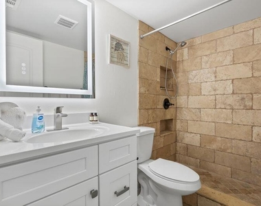 2319 Tamarind Drive - Photo Thumbnail 19