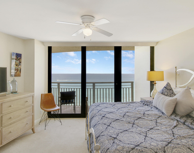 3000 N Ocean Drive N - Photo Thumbnail 10