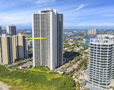 3000 N Ocean Drive N - Photo Thumbnail 27