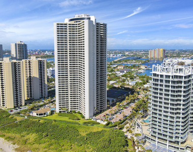 3000 N Ocean Drive N - Photo Thumbnail 28