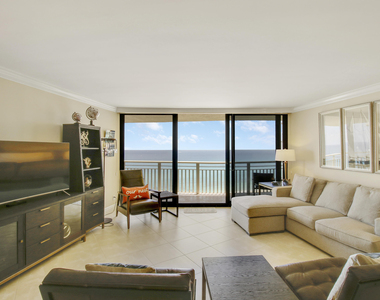 3000 N Ocean Drive N - Photo Thumbnail 4