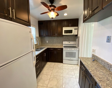 138 Lake Frances Drive - Photo Thumbnail 3