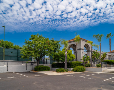 21622 Marguerite Pkwy - Photo Thumbnail 17