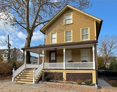 1433 Old Northern Boulevard - Photo Thumbnail 1