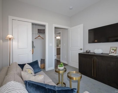 193 Sutton Court - Photo Thumbnail 7