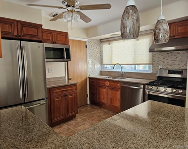 102 Birchwood Park Drive - Photo Thumbnail 3