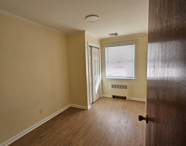 102 Birchwood Park Drive - Photo Thumbnail 13