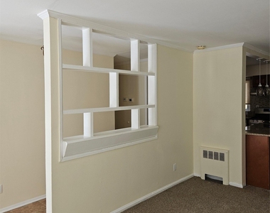 102 Birchwood Park Drive - Photo Thumbnail 5