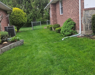 102 Birchwood Park Drive - Photo Thumbnail 22