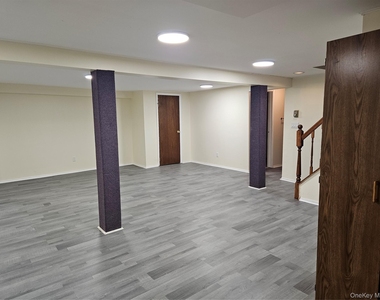 102 Birchwood Park Drive - Photo Thumbnail 17