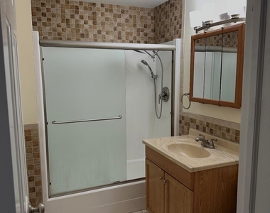 119 Miramar Avenue - Photo Thumbnail 7