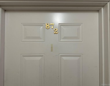 87 Broadway - Photo Thumbnail 2