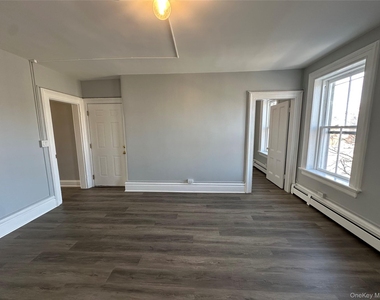 87 Broadway - Photo Thumbnail 22