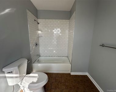 87 Broadway - Photo Thumbnail 13