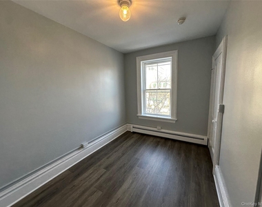 87 Broadway - Photo Thumbnail 32