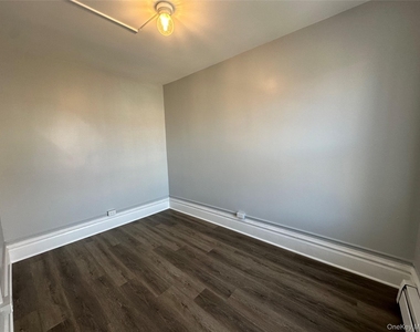 87 Broadway - Photo Thumbnail 31