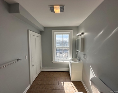 87 Broadway - Photo Thumbnail 15