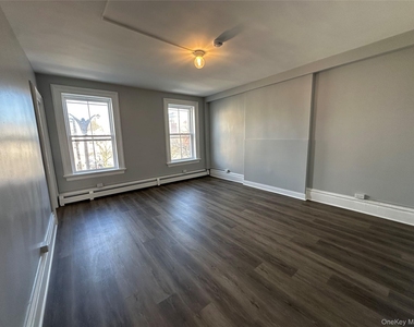 87 Broadway - Photo Thumbnail 20
