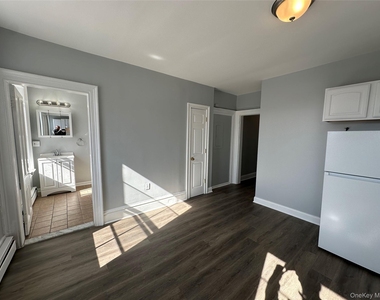 87 Broadway - Photo Thumbnail 10